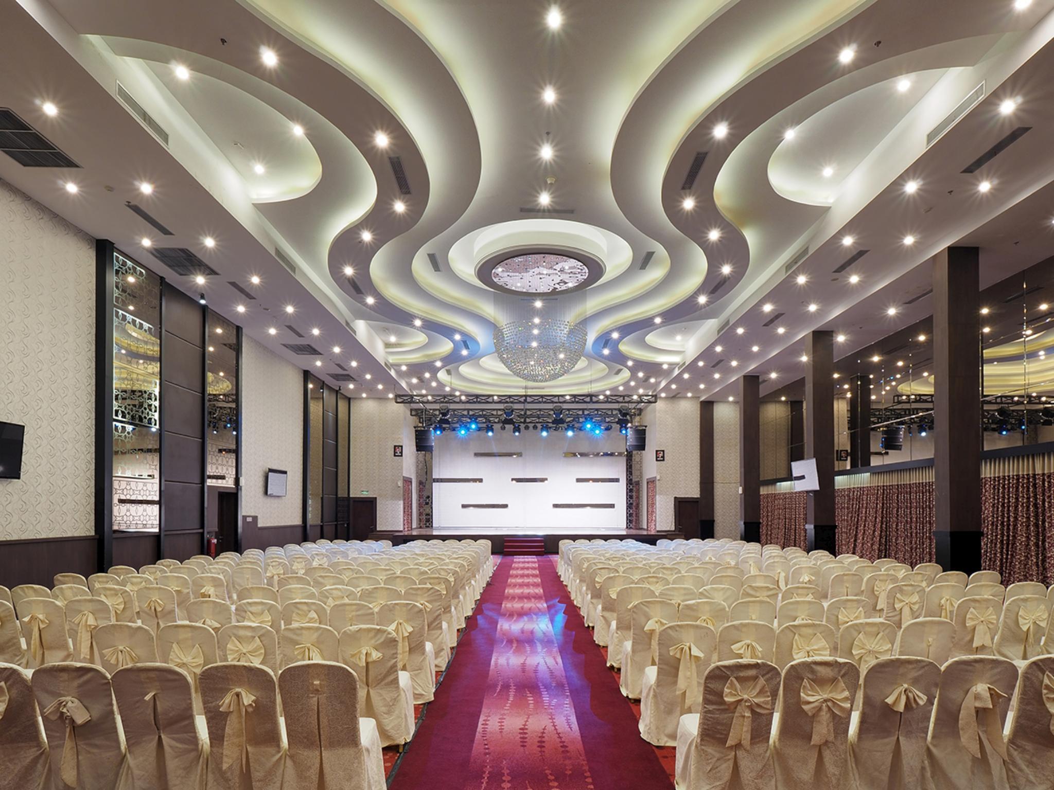 Karibia Boutique Hotel Medan Luaran gambar